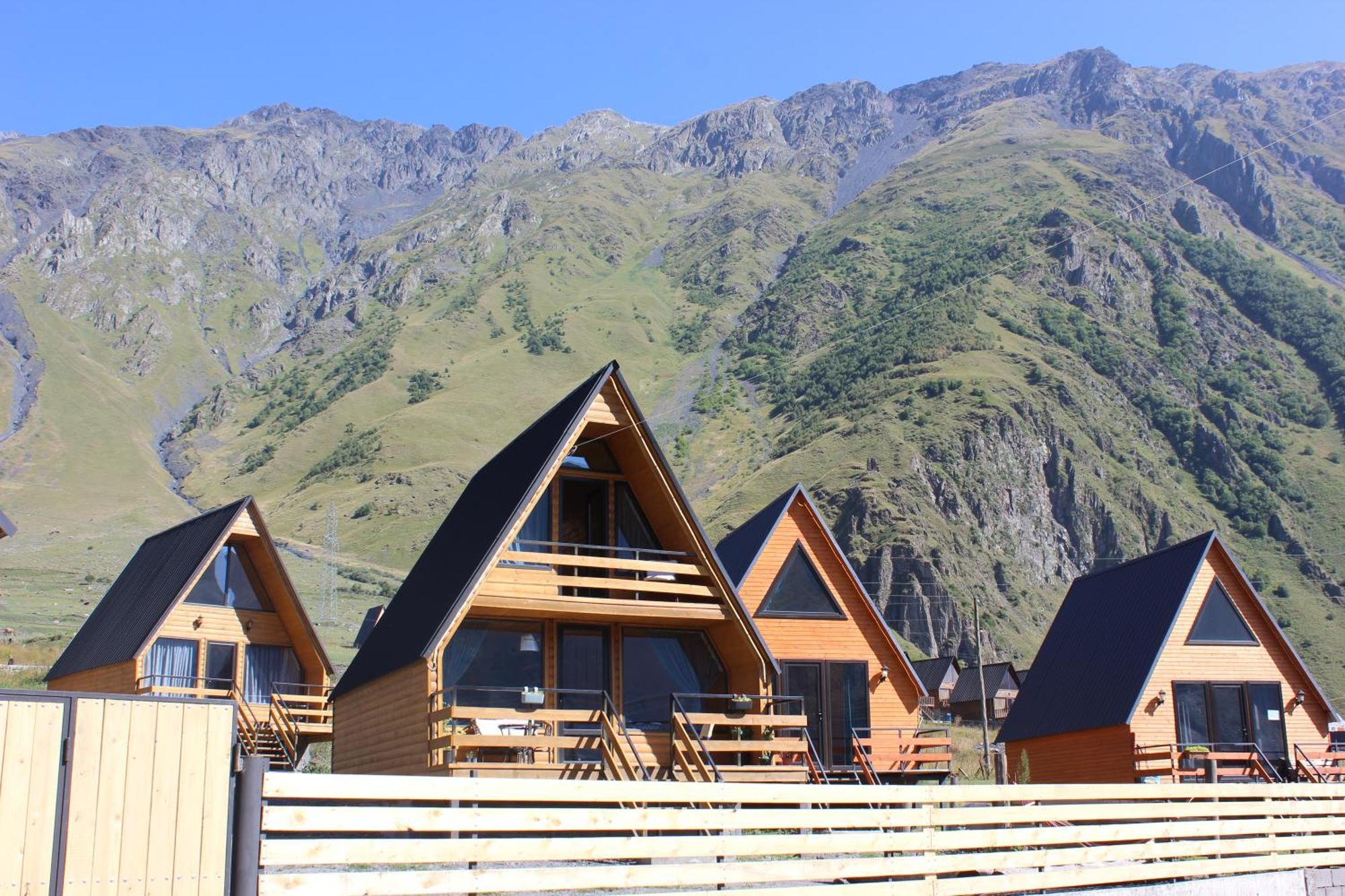 Kazbegi Folk Apartment ภายนอก รูปภาพ