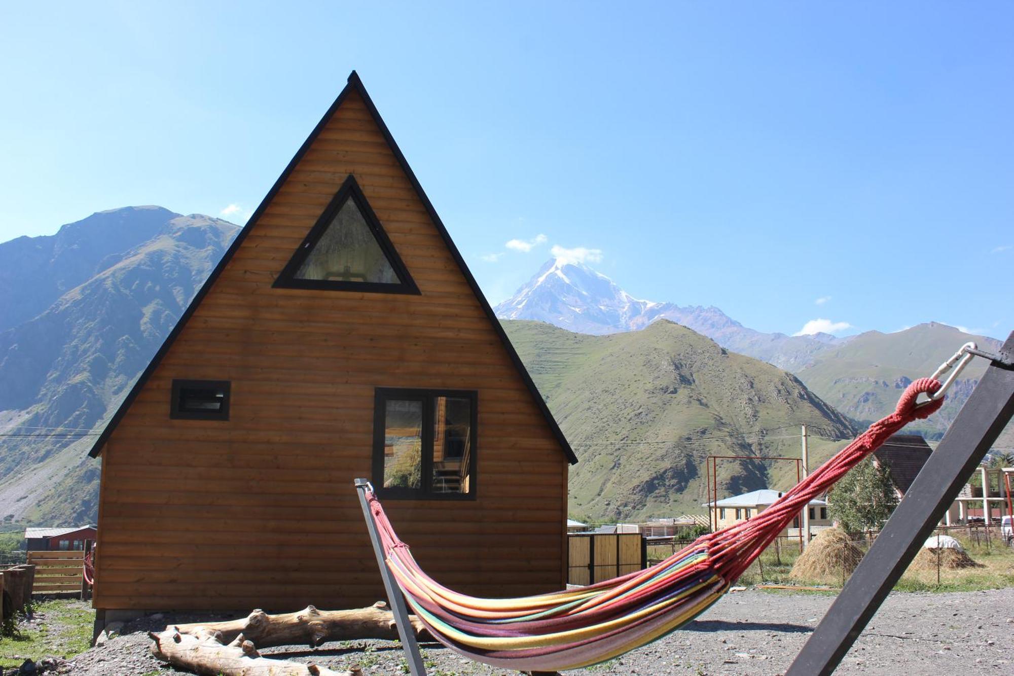 Kazbegi Folk Apartment ภายนอก รูปภาพ