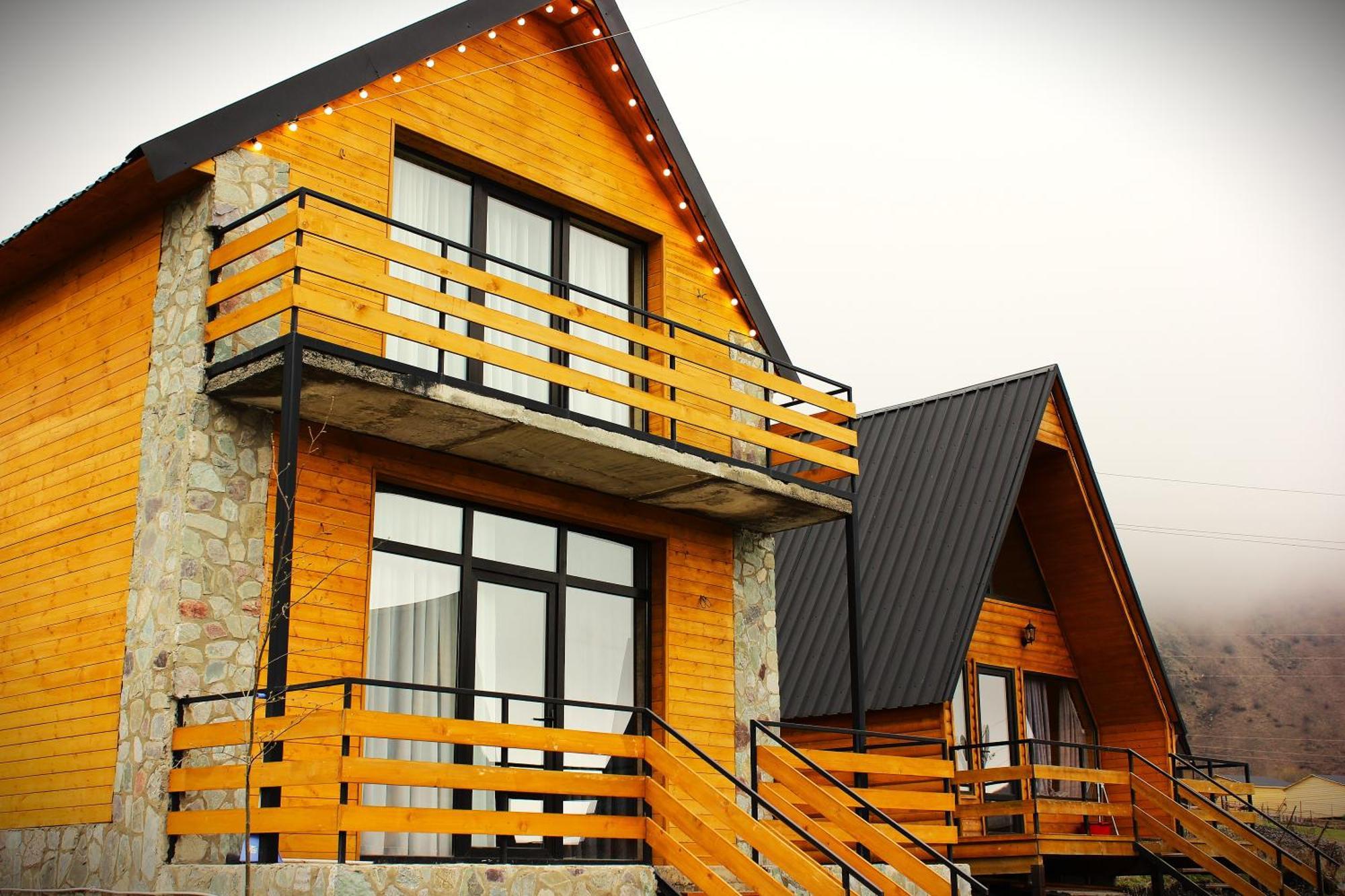 Kazbegi Folk Apartment ภายนอก รูปภาพ